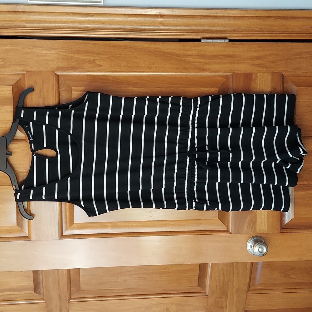 Anrabess Comfy Tank Top Romper Black, White Striped Pockets, Size XL, Like New